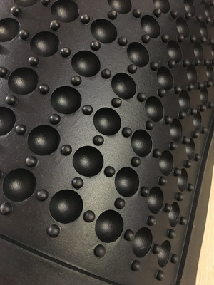 ESD 항 피로 매트 - 합성 고무, 사용자 정의 크기, 10e6-10e9 오름